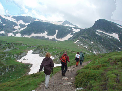 הליכה בהרים. בבולגריה עוברים שלושה רכסים מרשימים: רודופי, פירין ורילה