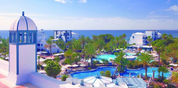 מלון Seaside los Jameos. בריכות וגנים טרופיים | צילום: באדיבות Seaside Hotels©
