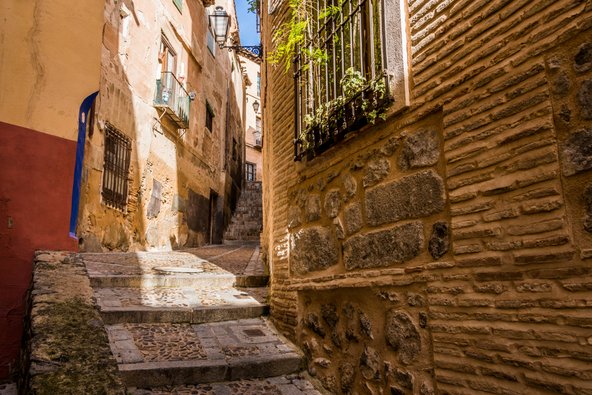 סמטאות צרות ומלאות אווירה בעיר העתיקה של טולדו | צילומים: שאטרסטוק